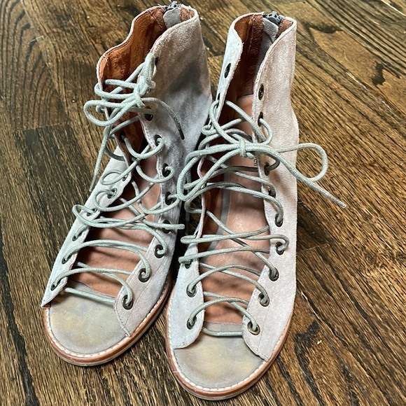 Jeffrey Campbell Cors Lace Up Sandals - Picture 4 of 12